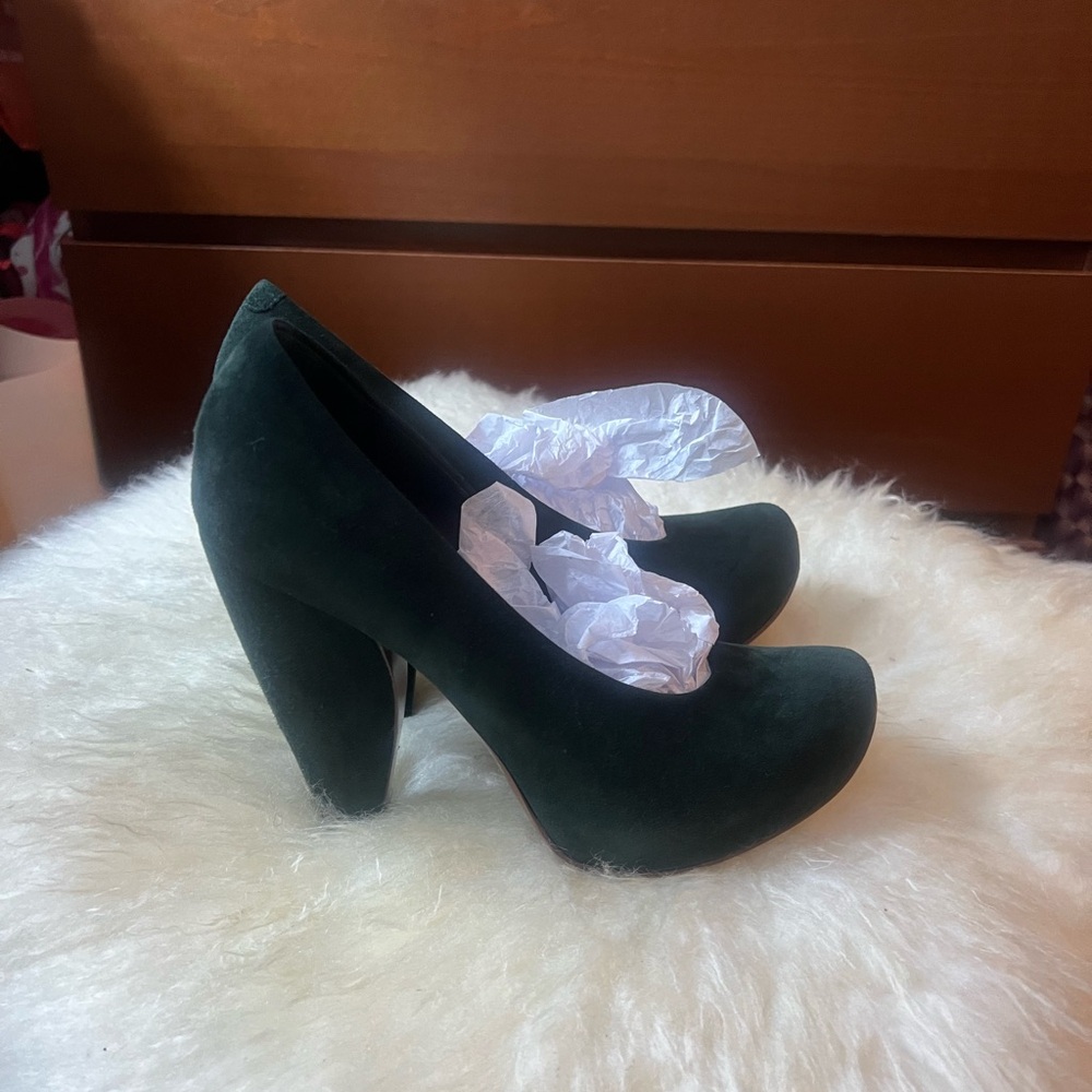 Marc Jacob’s Casmoscio Dark Green Pumps size 7